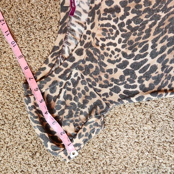 Julie's Closet | Leopard Mini Dress - Picture 6 of 10